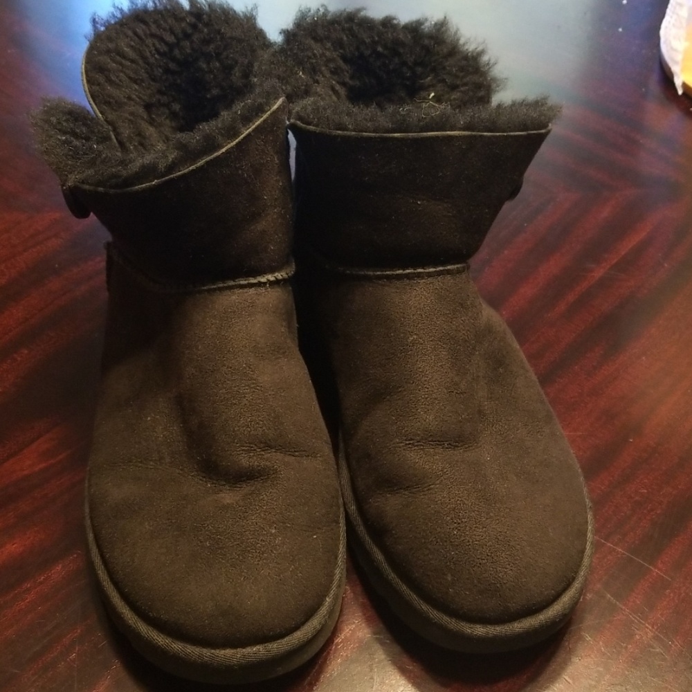 Ugg Bailey Buttons - image 1